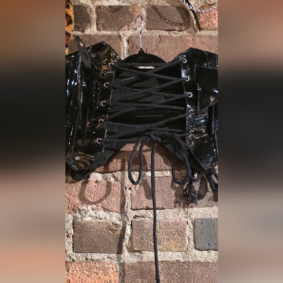 Tops - Black Lace-Up Corset